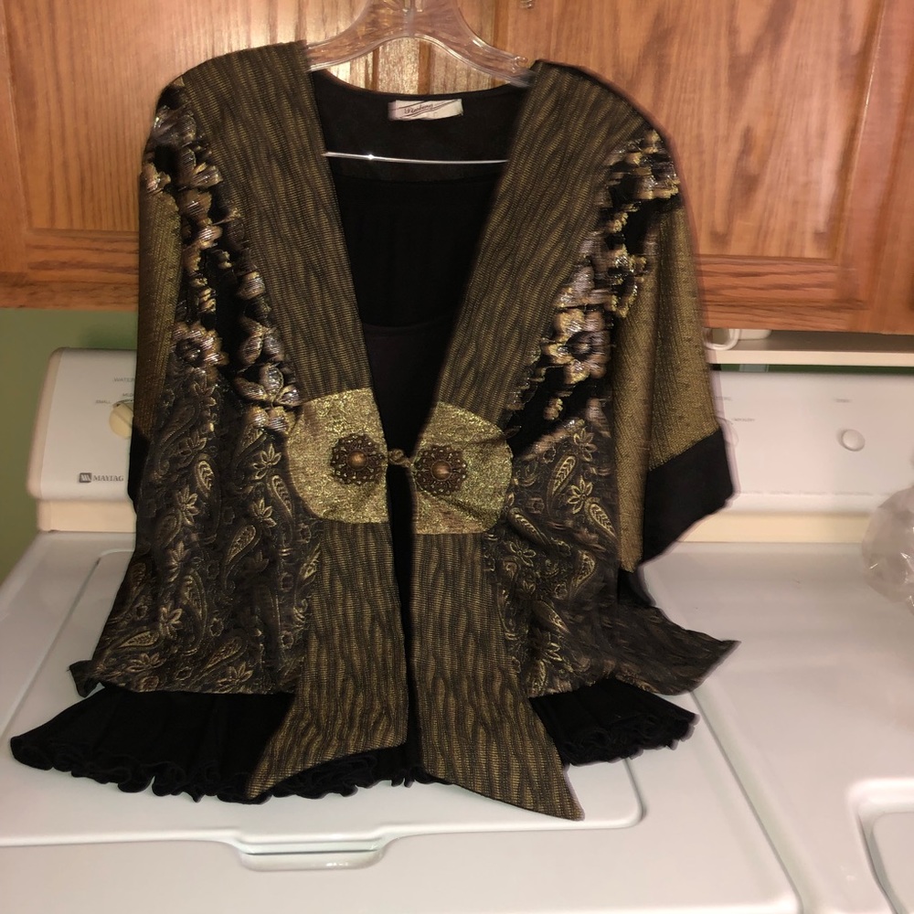 Suit Black/Gold